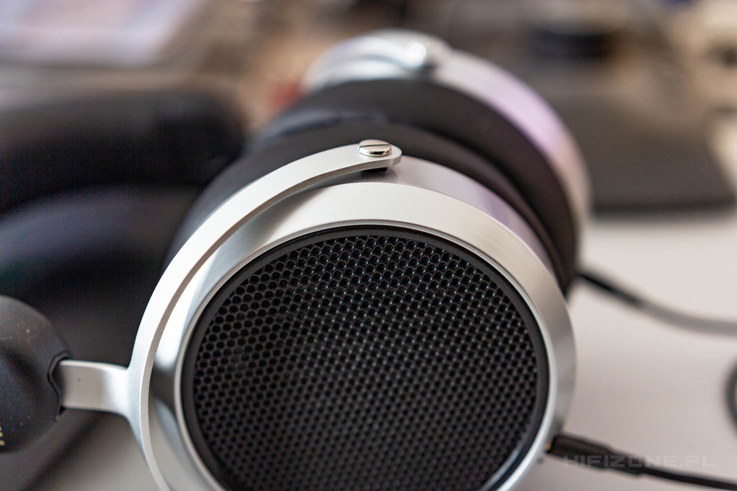 HiFiMAN HE400se