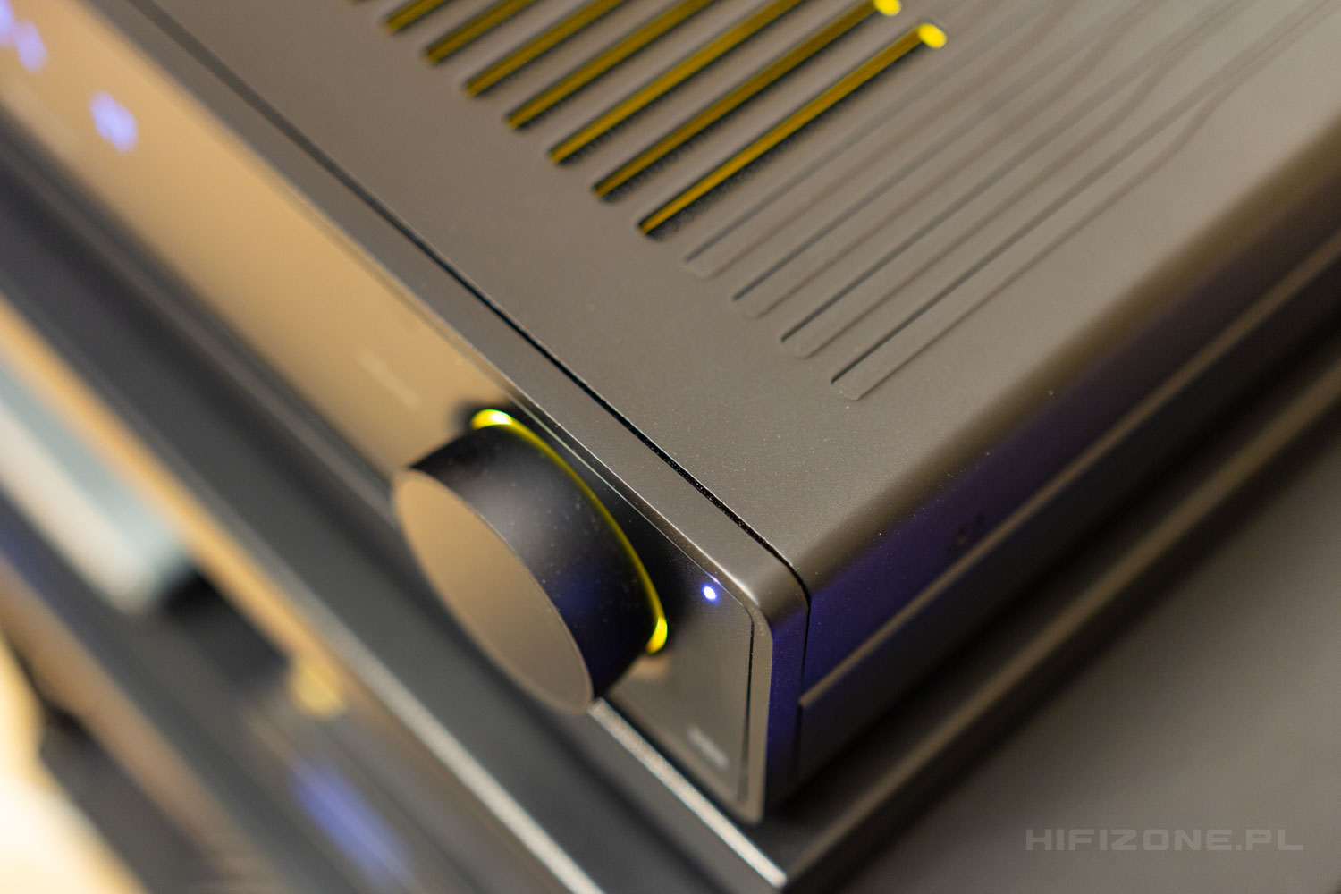 Arcam A25