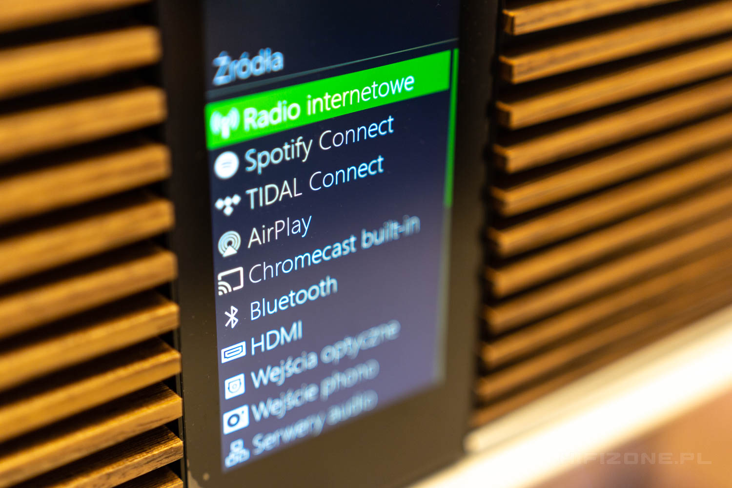 Ruark R810